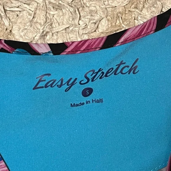 scrub top - Picture 4 of 5